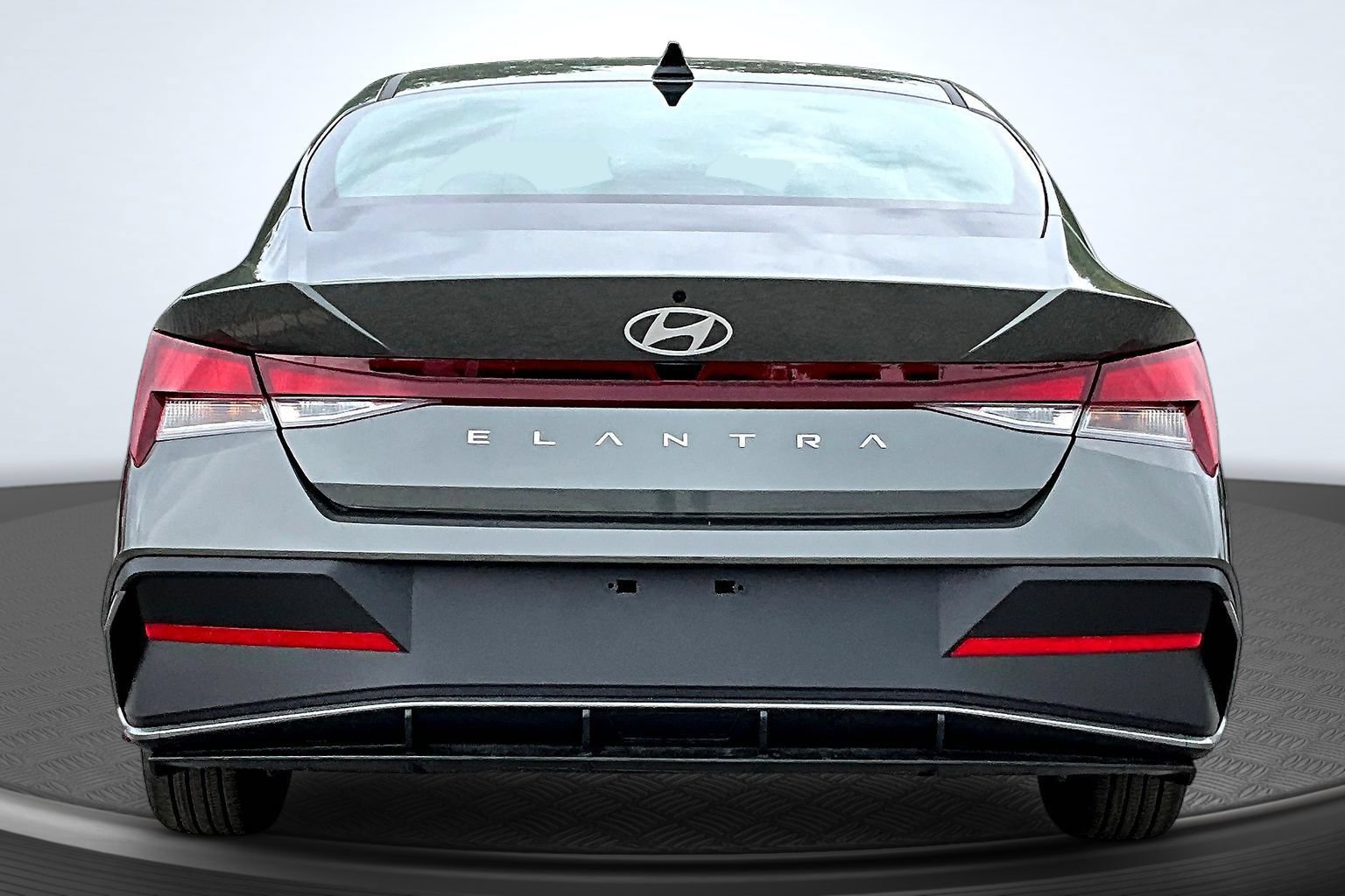 New 2026 Hyundai Elantra SE FWD image 4