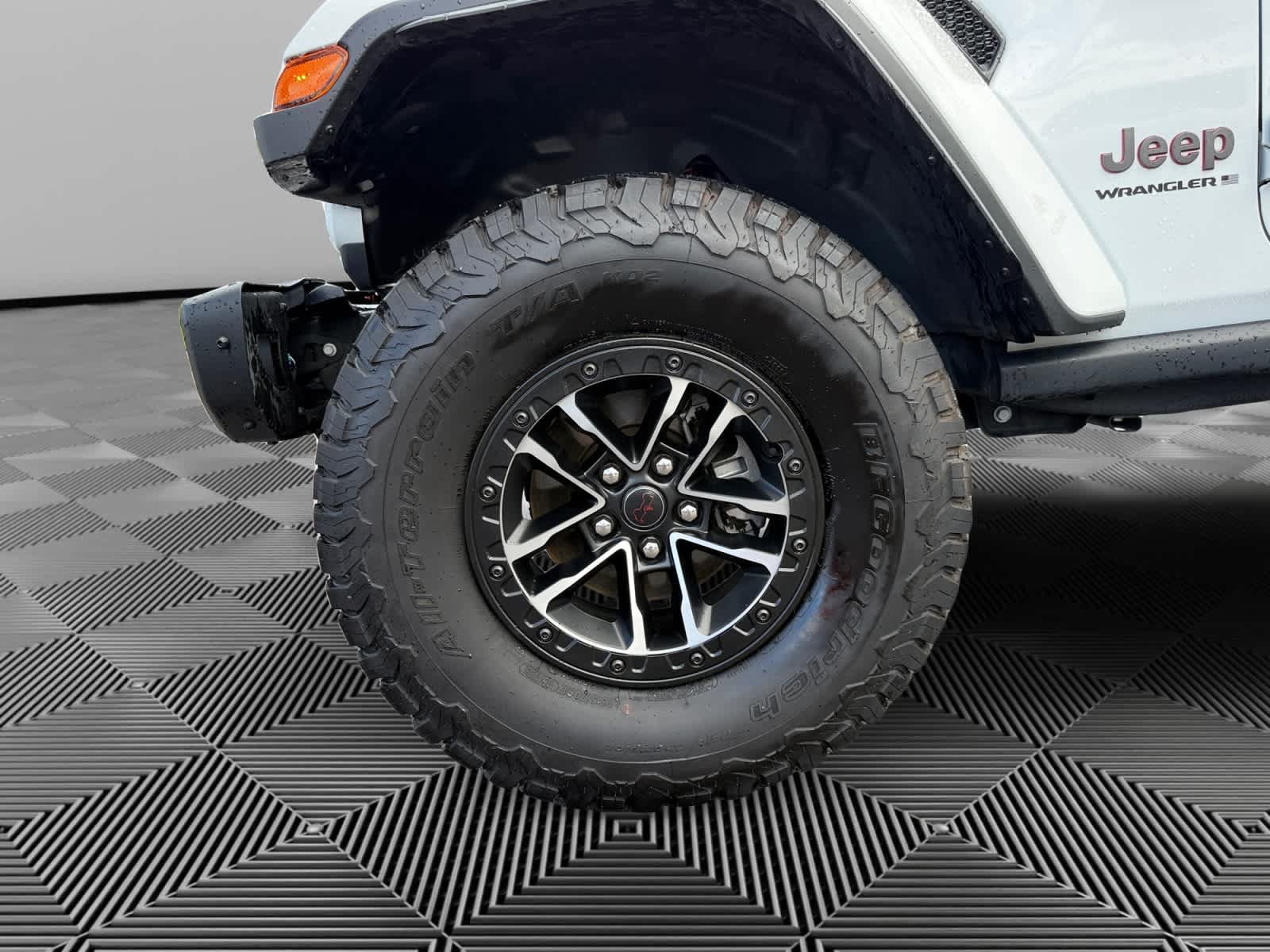 Used 2024 Jeep Wrangler Unlimited Rubicon AWD/4WD image 9