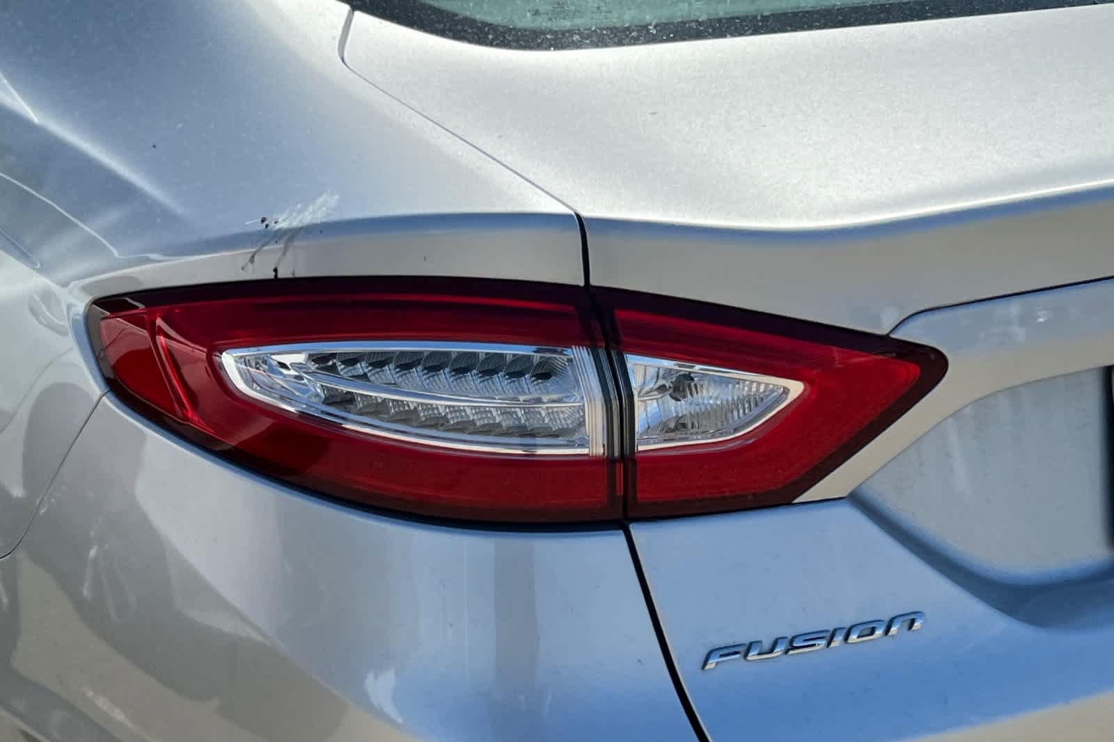 Used 2016 Ford Fusion SE FWD image 20