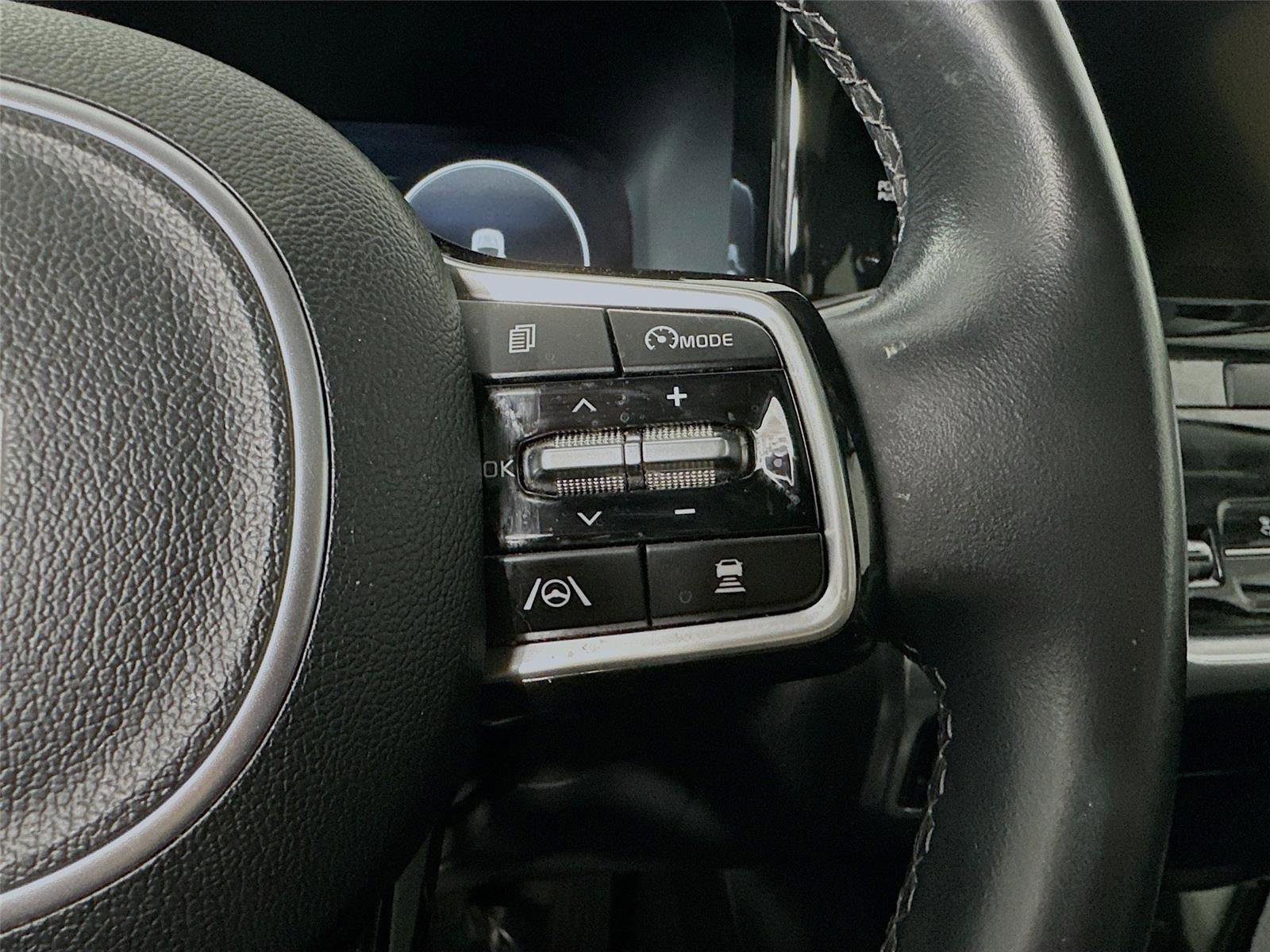 Used 2023 Kia Sorento SX image 21