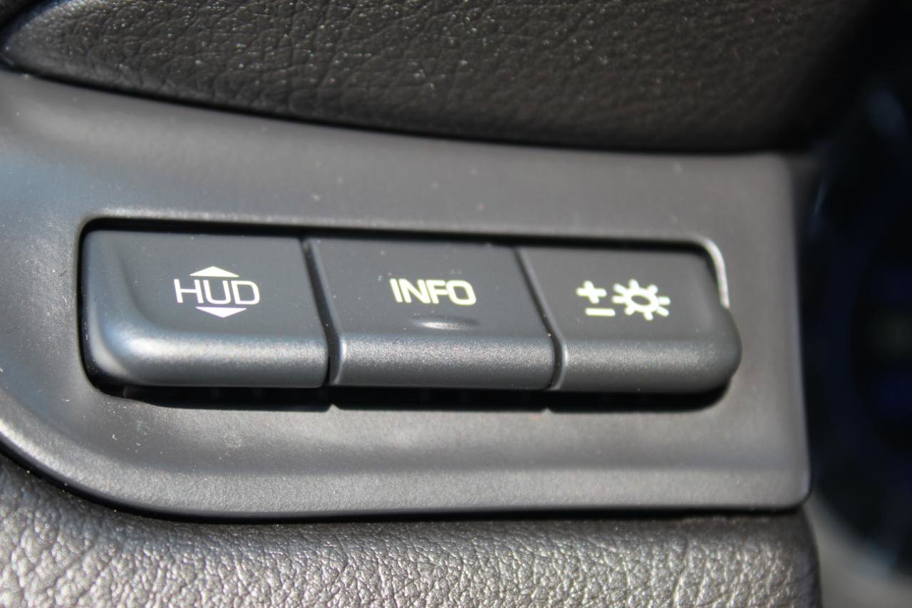 Used 2016 Cadillac Escalade ESV Luxury AWD/4WD image 31