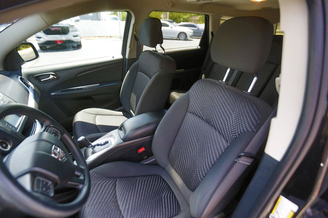 Used 2017 Dodge Journey SE w/ Flexible Seating Group FWD image 5