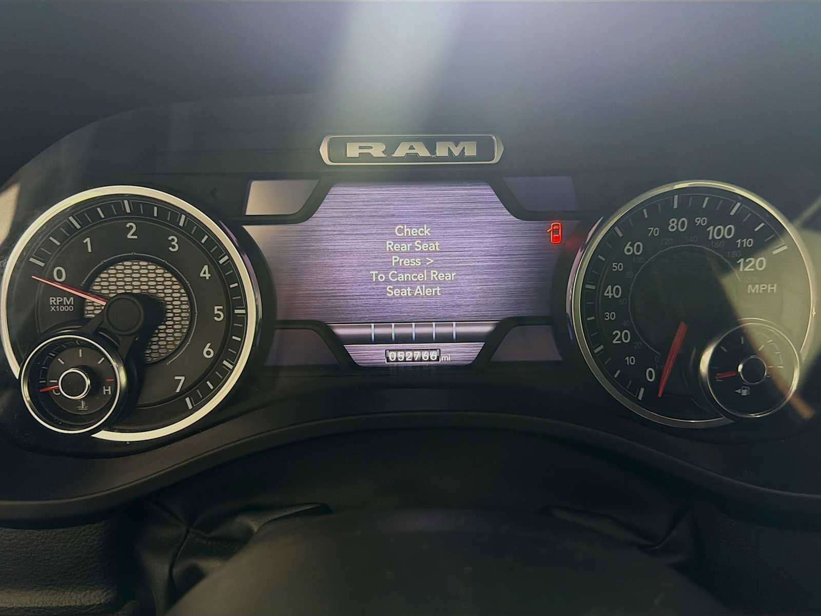 Used 2024 RAM 1500 Laramie RWD image 10