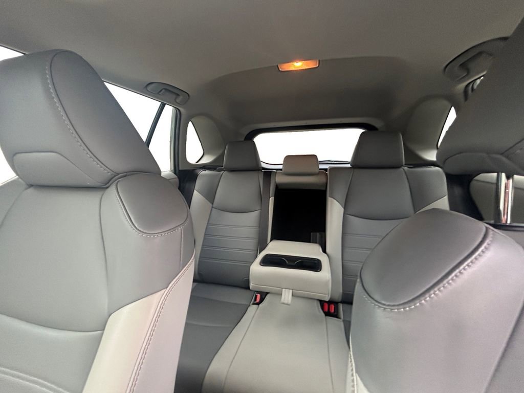 Used 2020 Toyota RAV4 XLE Premium image 22