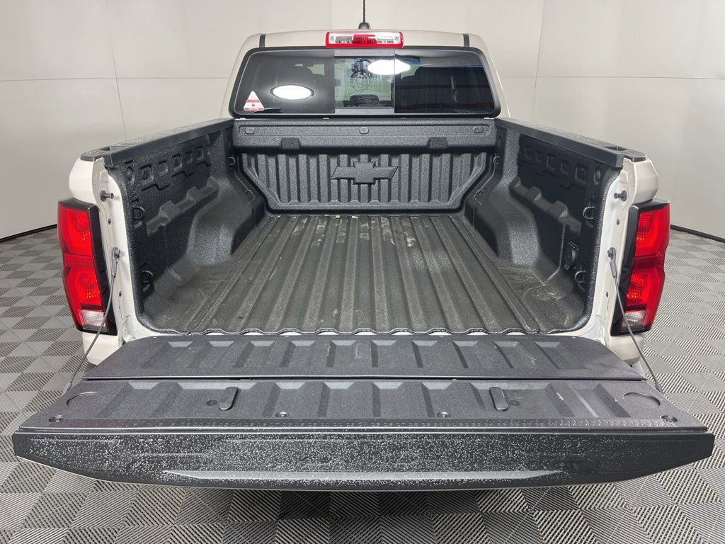 New 2026 Chevrolet Colorado ZR2 w/ Technology Package AWD/4WD image 22