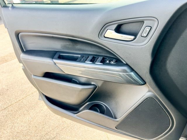 Used 2022 GMC Canyon AT4 image 19