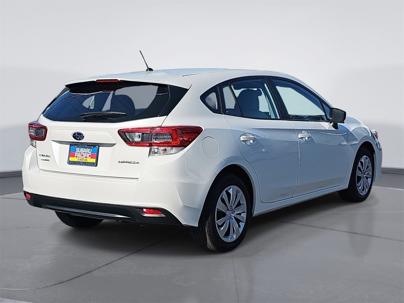 Used 2023 Subaru Impreza 2.0i image 3