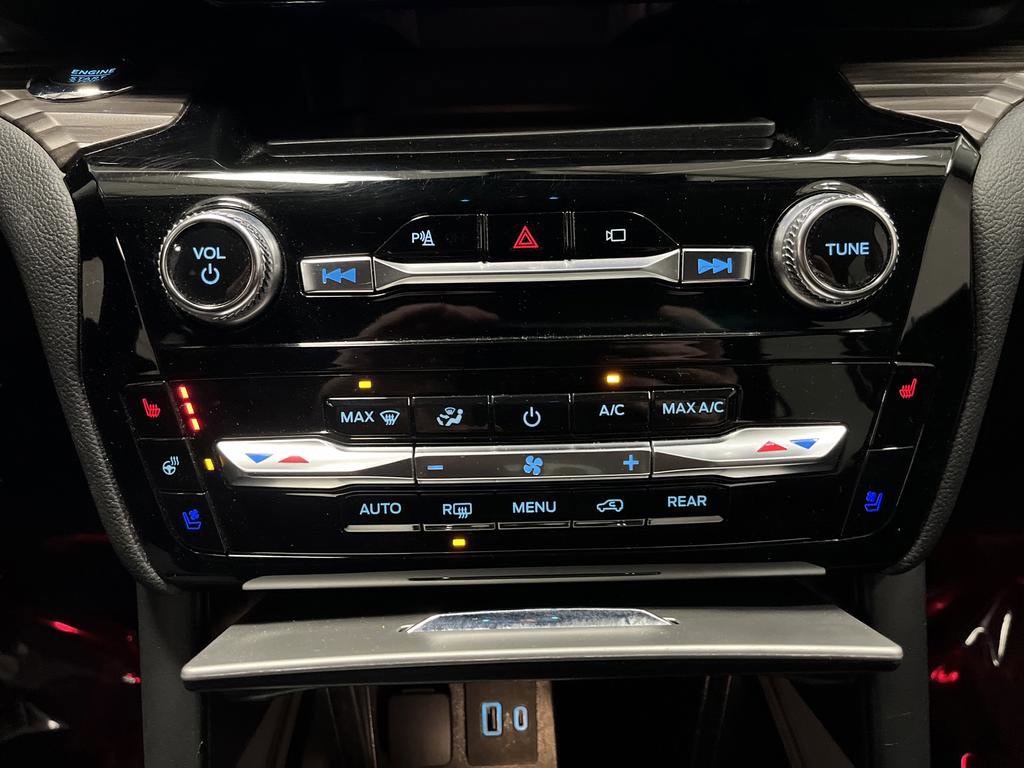 Used 2023 Ford Explorer Limited image 20