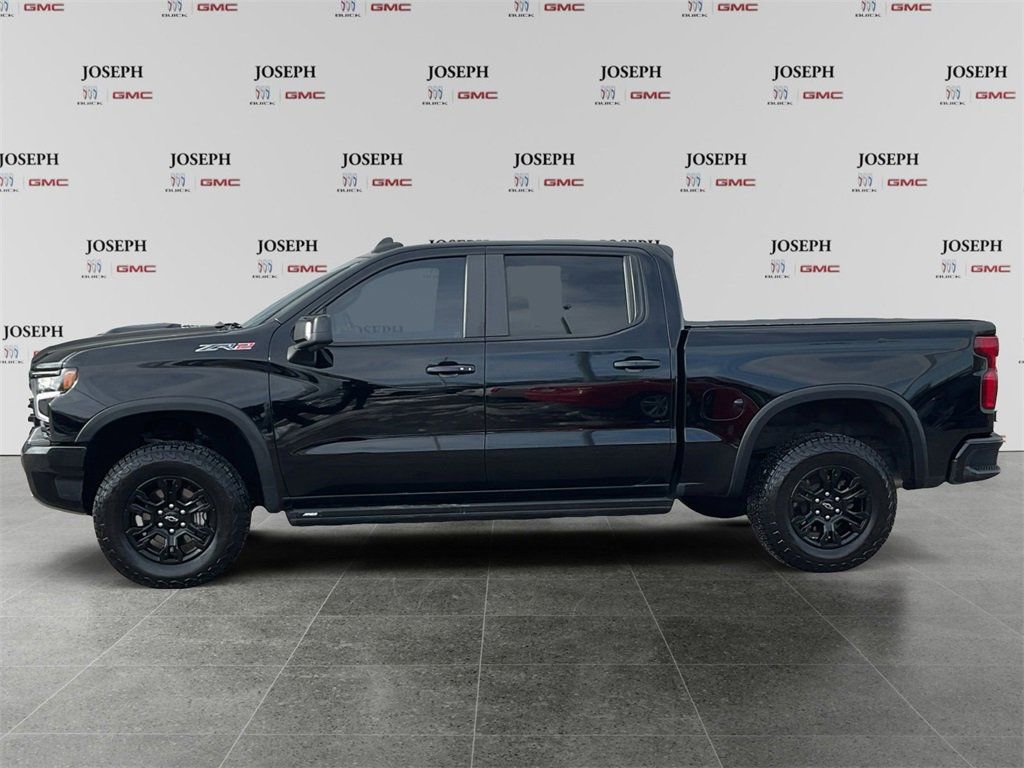 Used 2023 Chevrolet Silverado 1500 ZR2 w/ Technology Package image 4