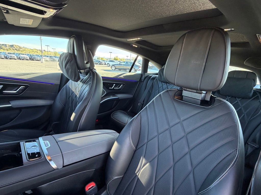 Used 2025 Mercedes-Benz EQS 580 4MATIC Sedan image 20