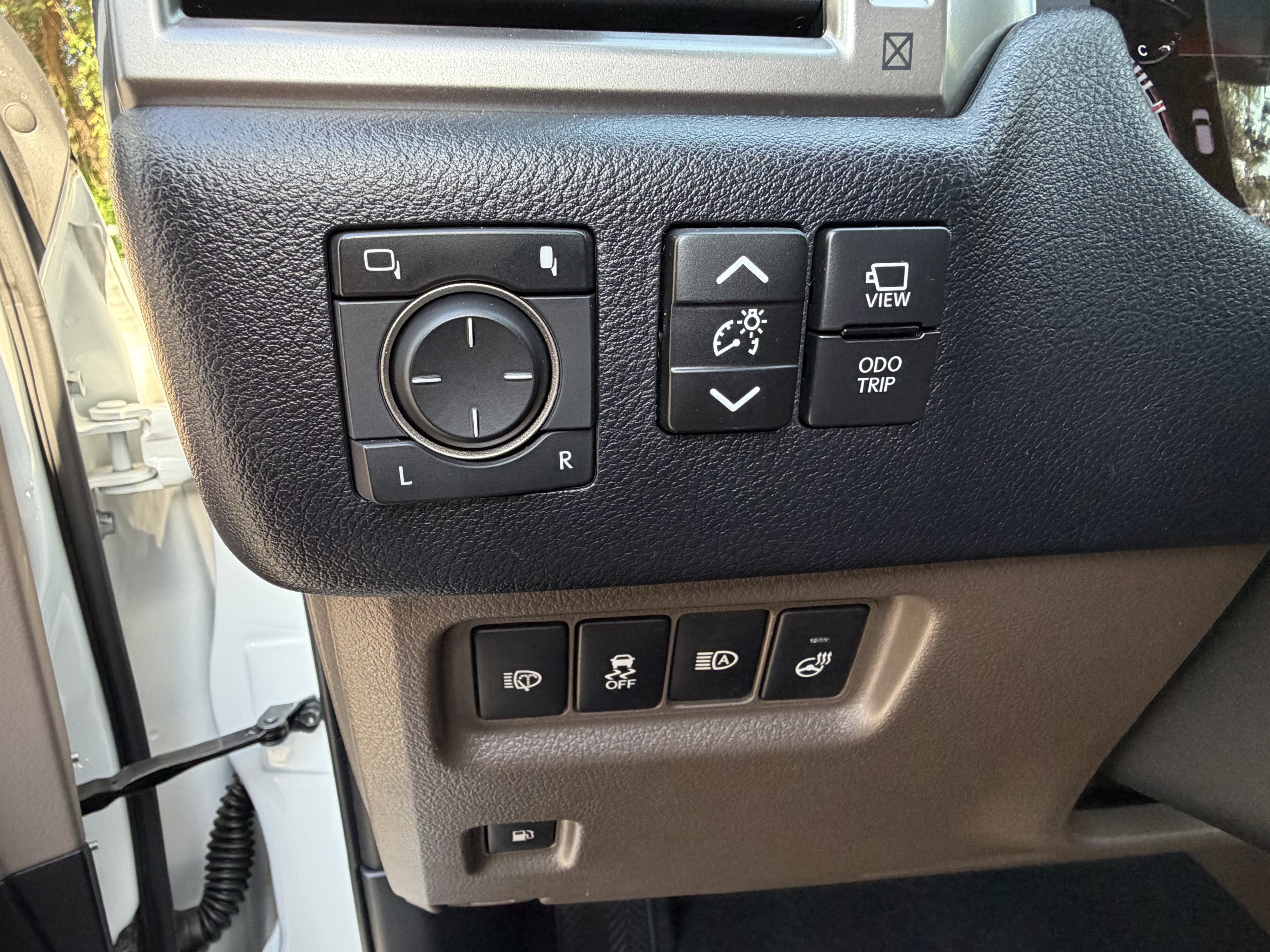 Certified 2023 Lexus GX 460 Luxury w/ Accessory Package AWD/4WD image 52