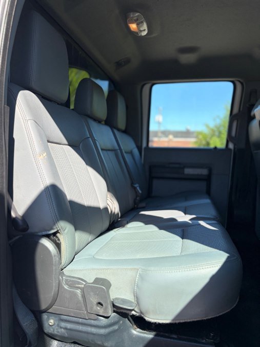 Used 2017 Ford F650 2WD Crew Cab Super Duty image 21