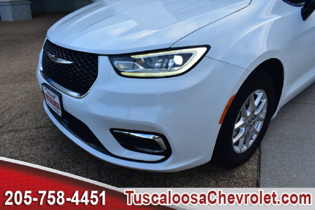 Used 2024 Chrysler Pacifica Touring-L FWD image 48