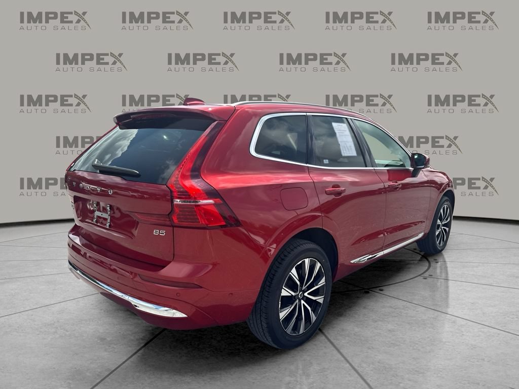 Used 2023 Volvo XC60 B5 Plus FWD image 3
