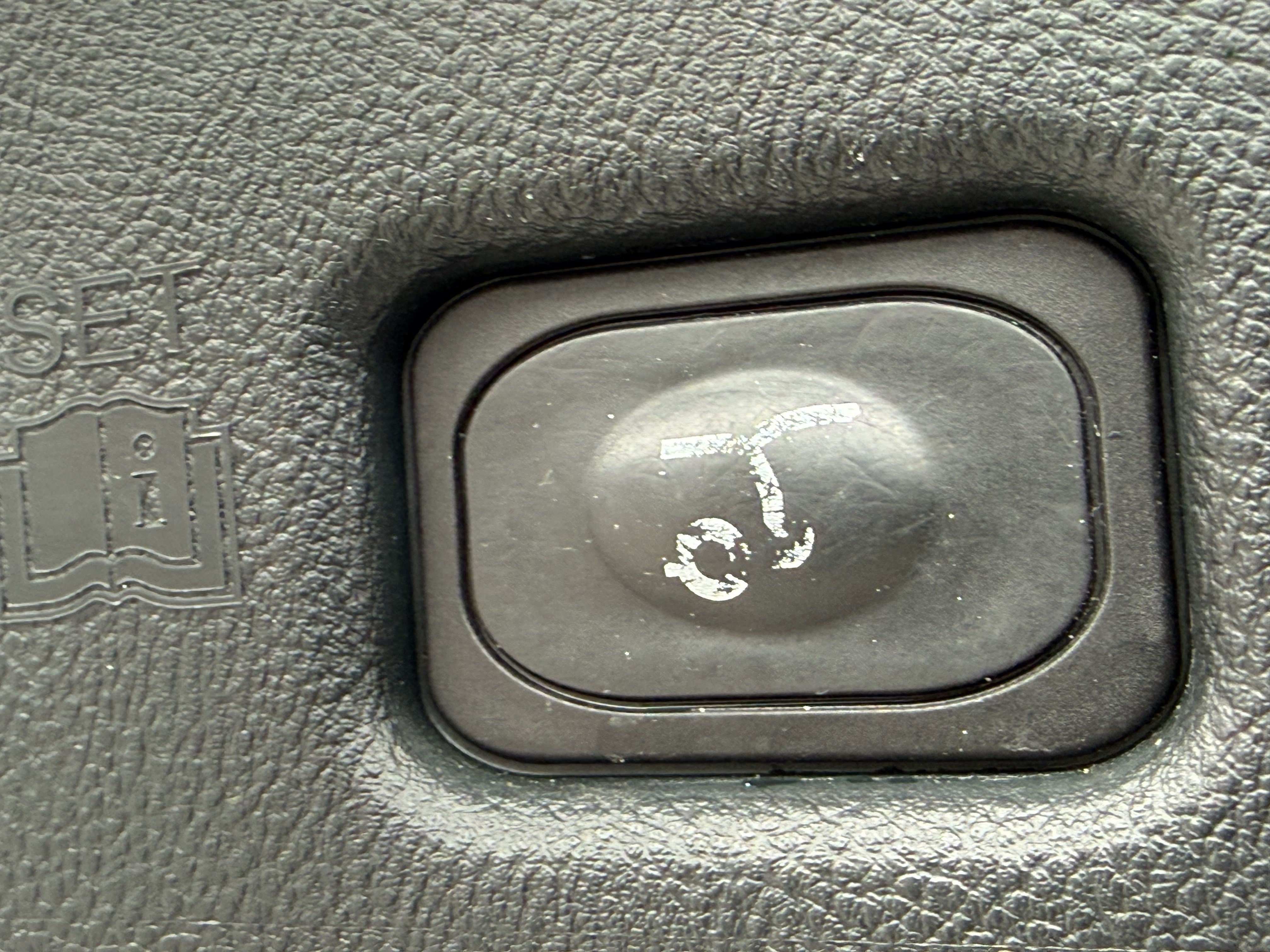 Used 2019 Lincoln Nautilus Reserve w/ Cargo Utility Package image 14