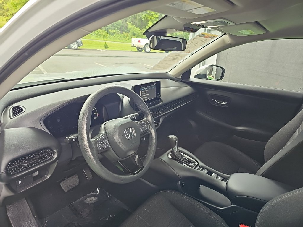 Used 2024 Honda HR-V LX image 32