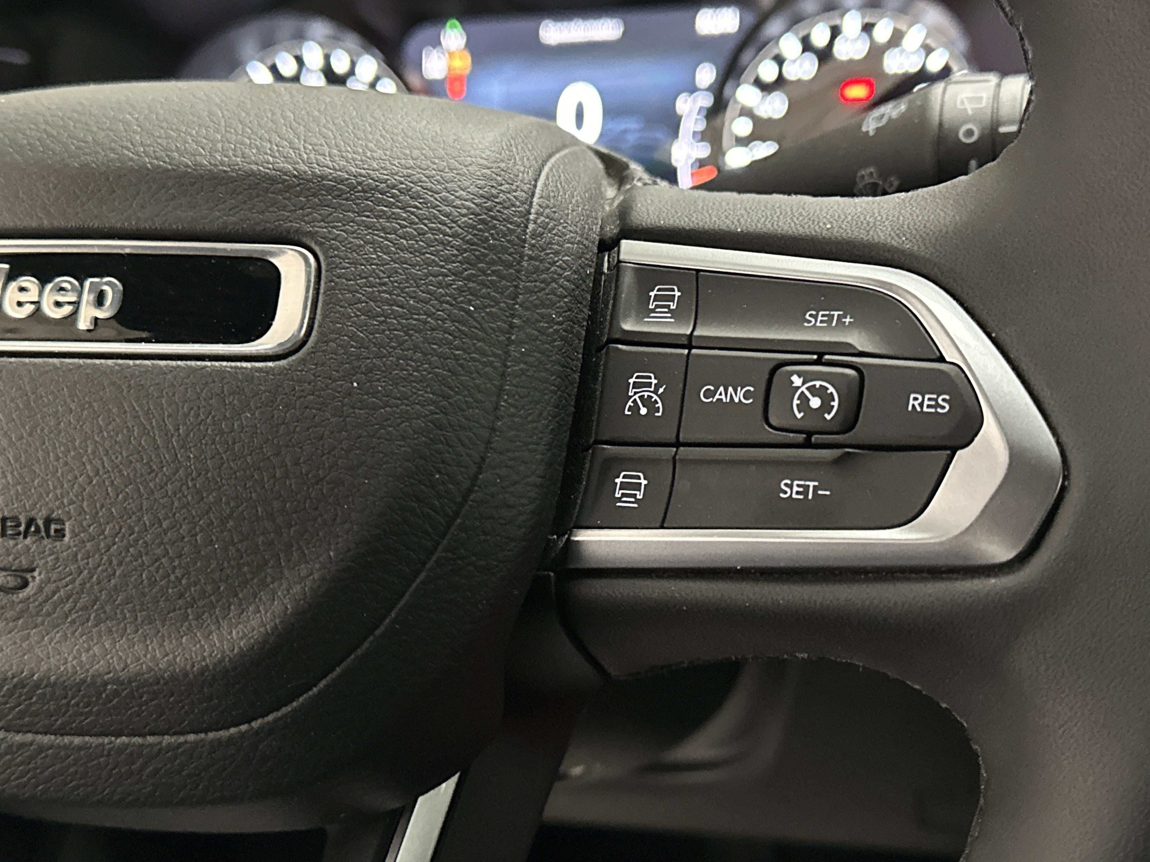 Used 2024 Jeep Compass Limited image 28