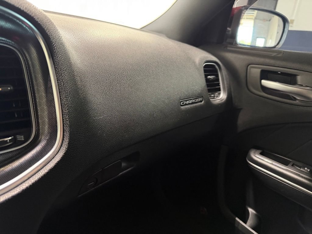 Used 2018 Dodge Charger SXT Plus w/ Beats Audio Group RWD image 24
