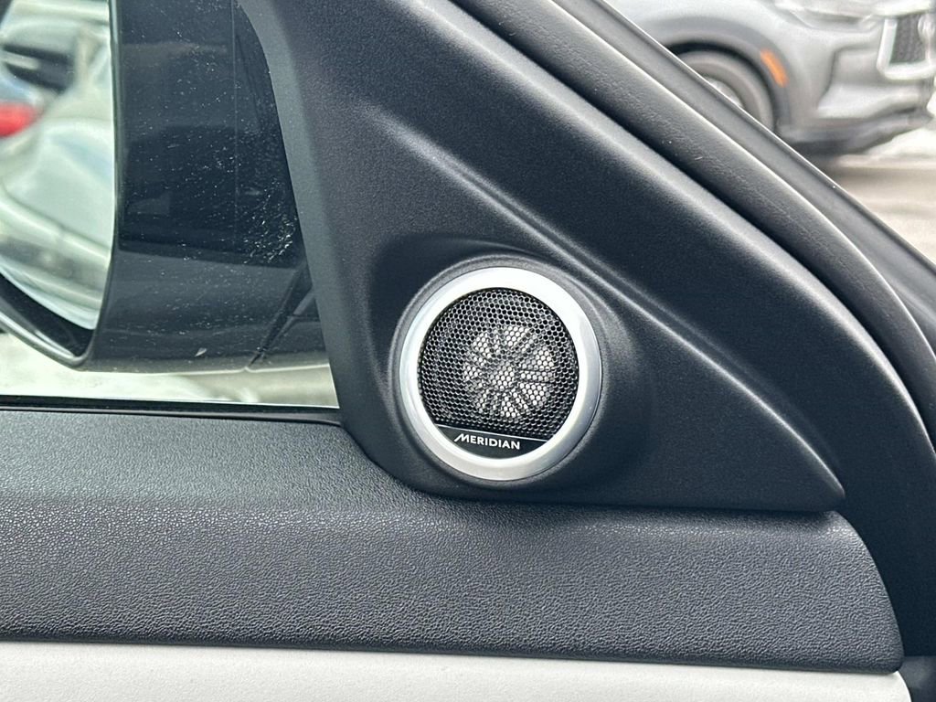 Used 2025 Land Rover Range Rover Evoque S image 24