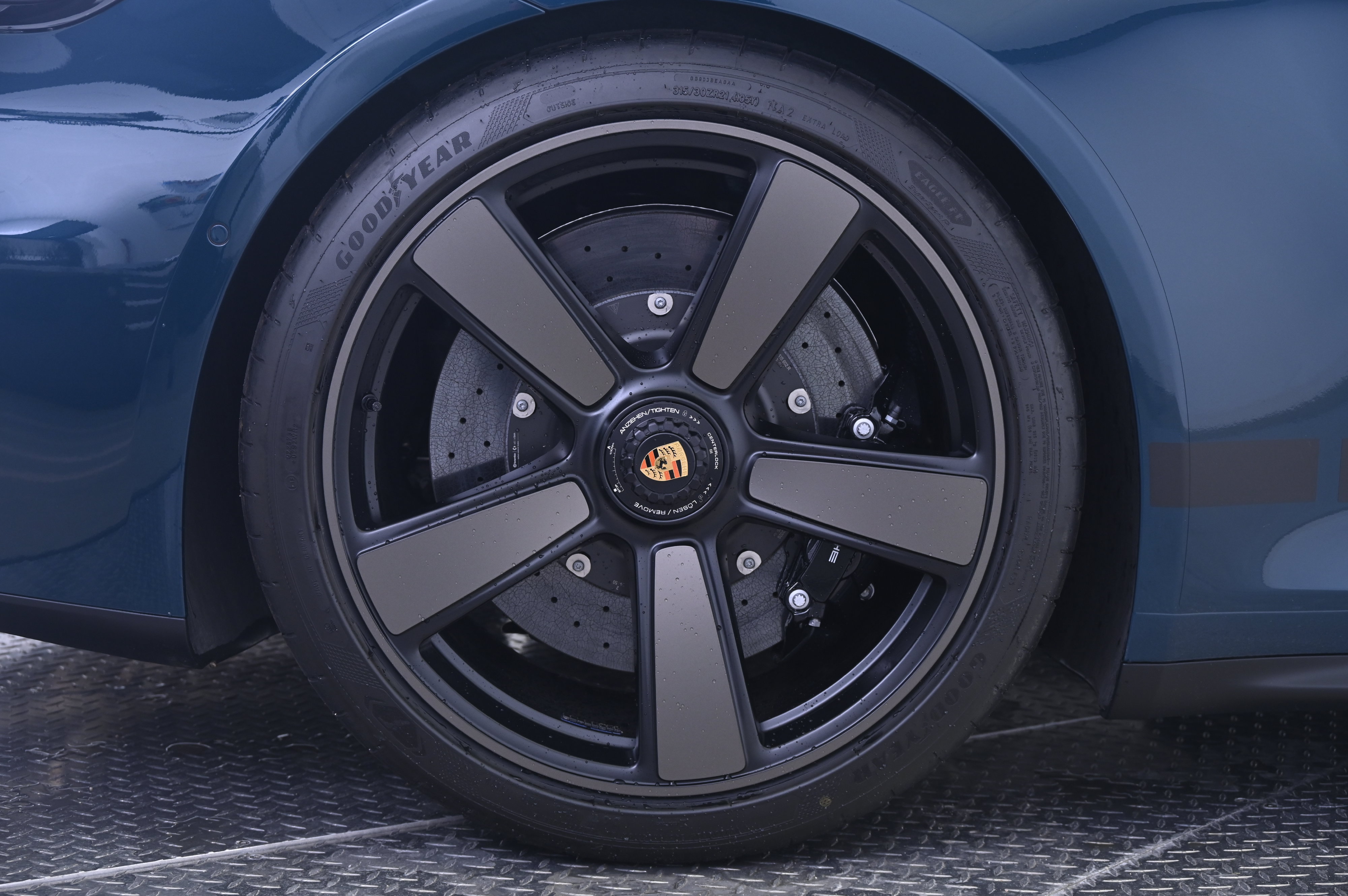 Certified 2026 Porsche 911 GTS RWD image 19