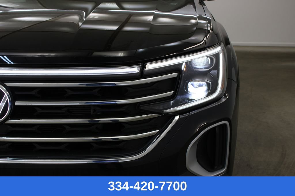 Certified 2025 Volkswagen Atlas SE image 7