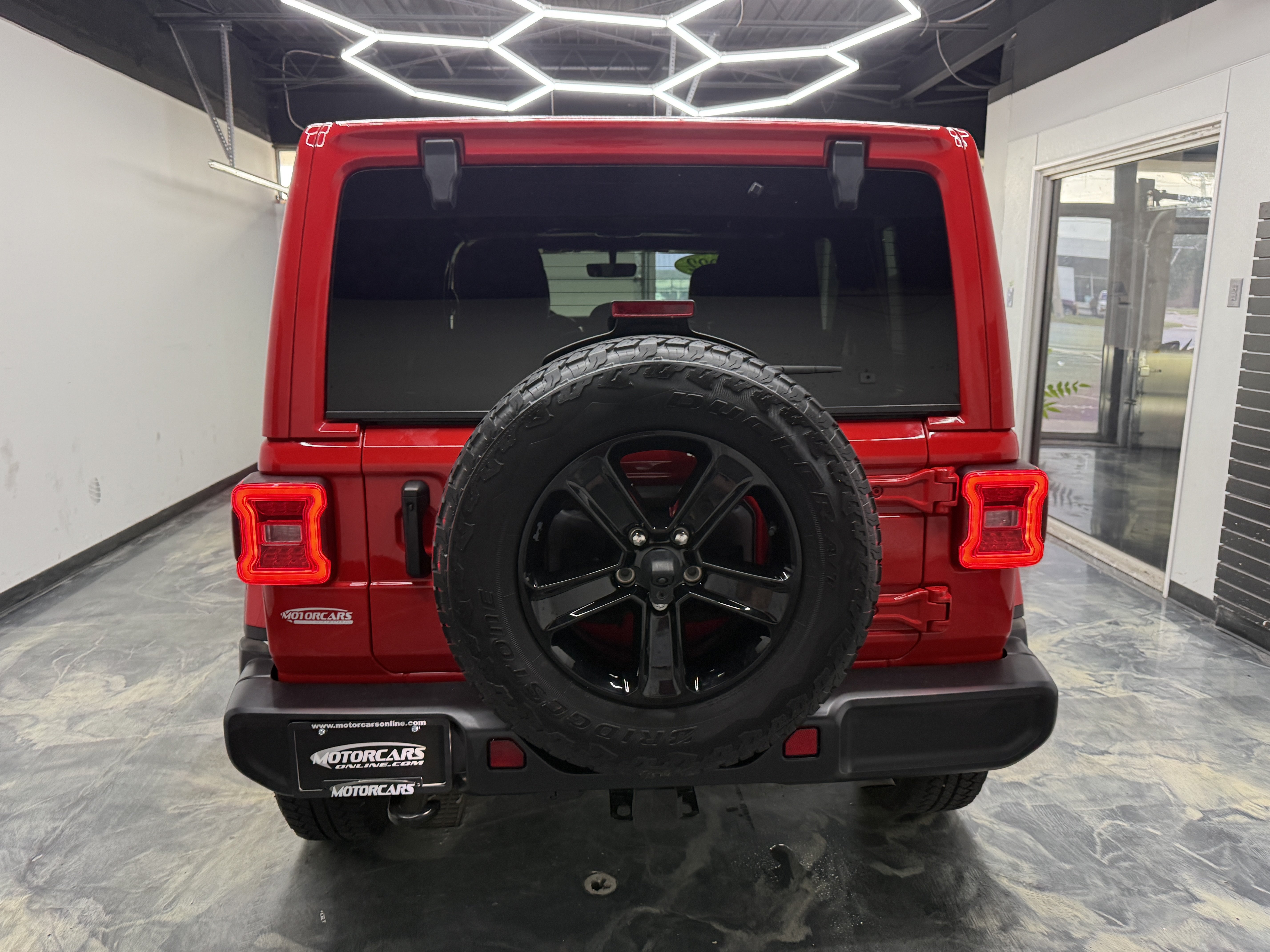 Used 2022 Jeep Wrangler Unlimited Sahara w/ Altitude AWD/4WD image 4