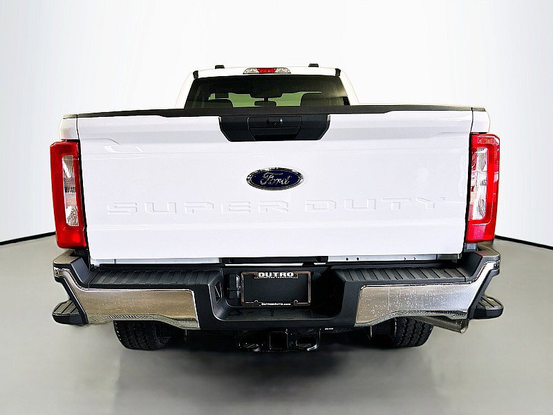 New 2025 Ford F350 XLT w/ FX4 Off-Road Package AWD/4WD image 6