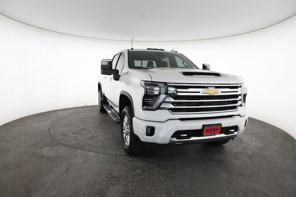 Certified 2025 Chevrolet Silverado 2500 High Country w/ Technology Package AWD/4WD image 3