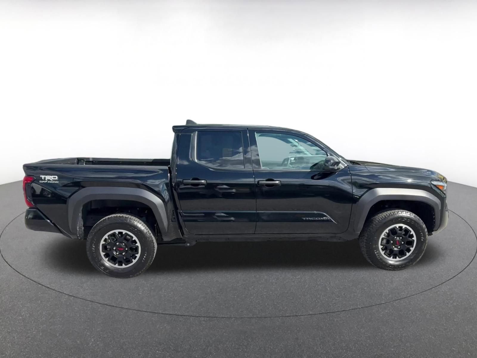 Used 2025 Toyota Tacoma TRD Off-Road AWD/4WD image 16