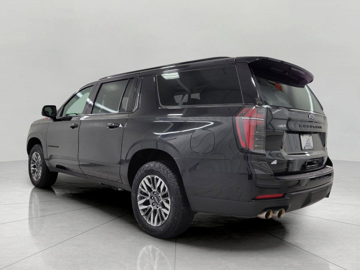 Used 2025 Chevrolet Suburban Z71 AWD/4WD image 20