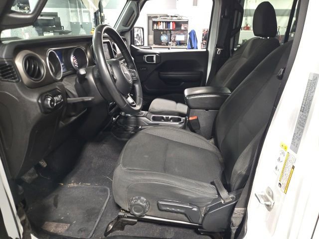 Used 2018 Jeep Wrangler Unlimited Sport S AWD/4WD image 14