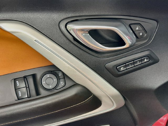 Used 2016 Chevrolet Camaro LT RWD image 23