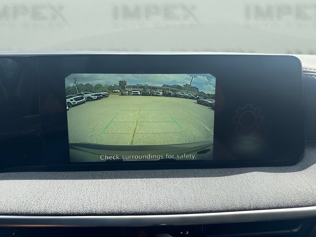 Used 2025 Nissan Kicks SV AWD/4WD image 12