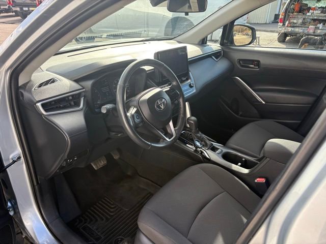 Used 2023 Toyota Corolla Cross LE image 3