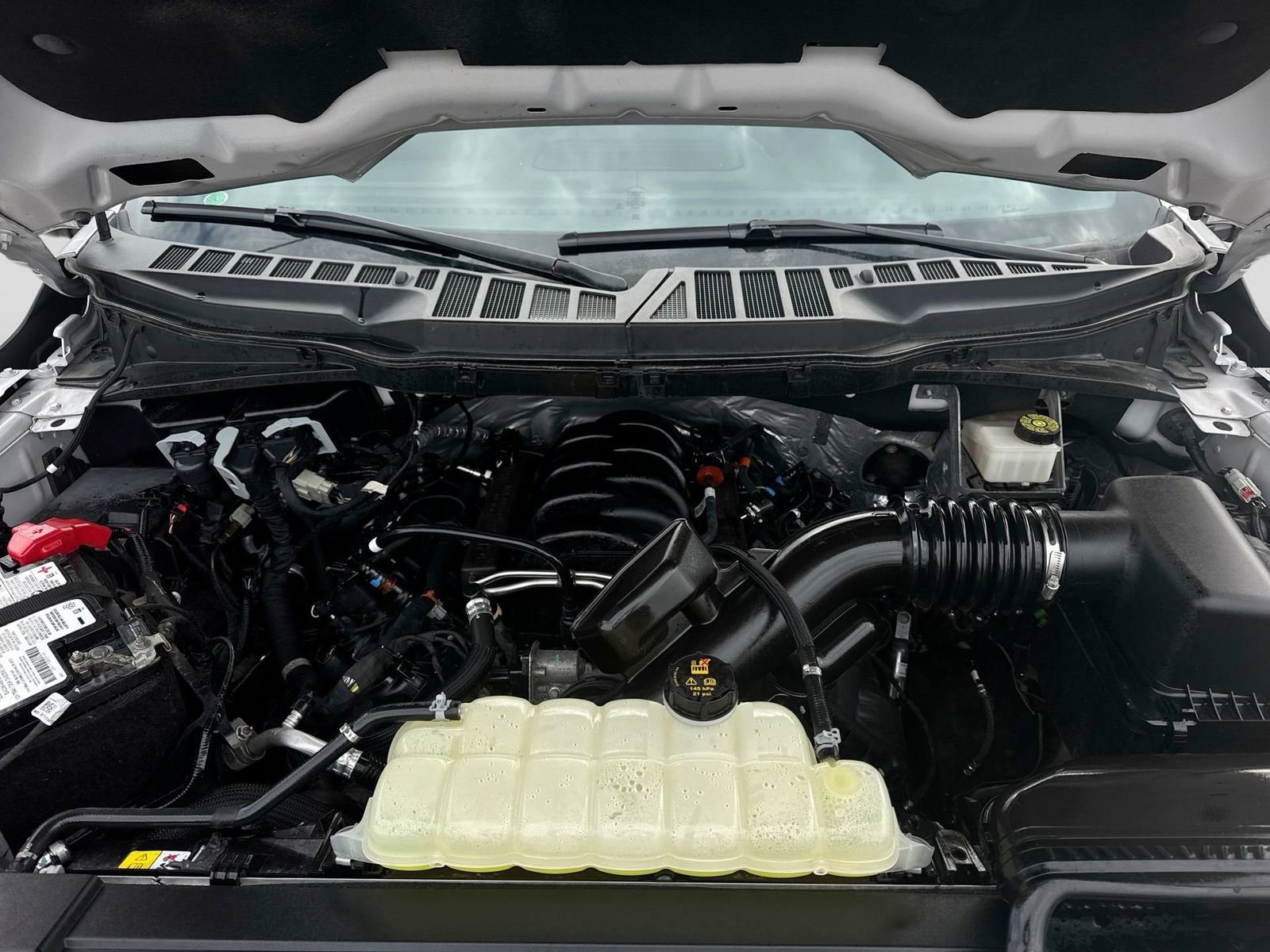 Certified 2021 Ford F150 XLT w/ Equipment Group 302A High image 18