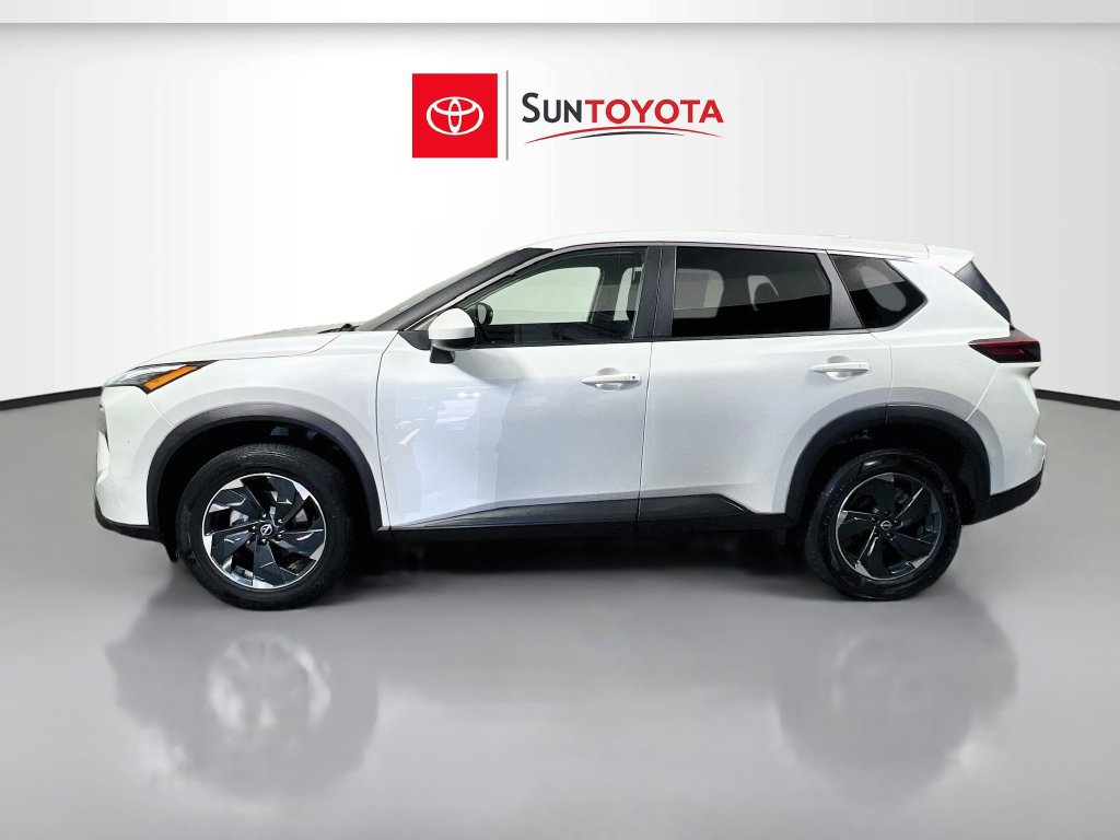 Used 2024 Nissan Rogue SV AWD/4WD image 6