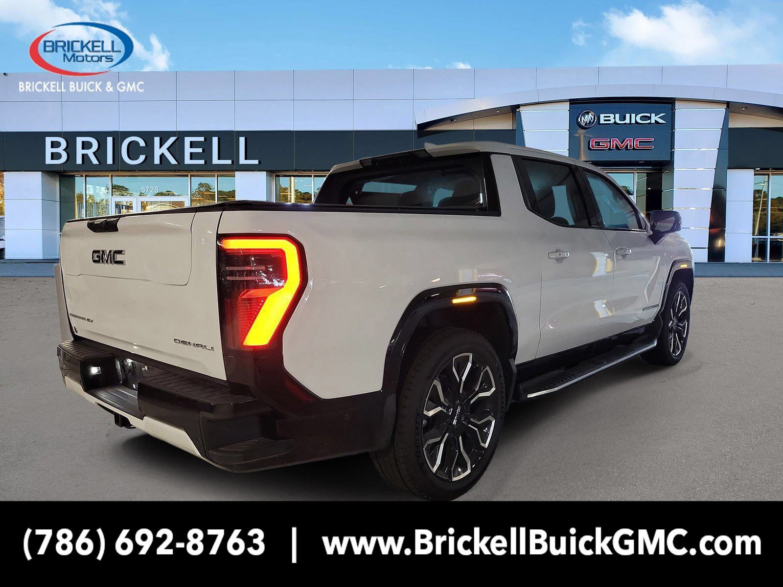 New 2025 GMC Sierra EV Denali AWD/4WD image 3