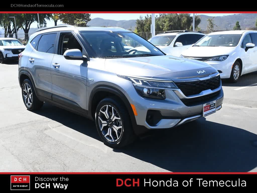 Used 2022 Kia Seltos EX AWD/4WD image 3