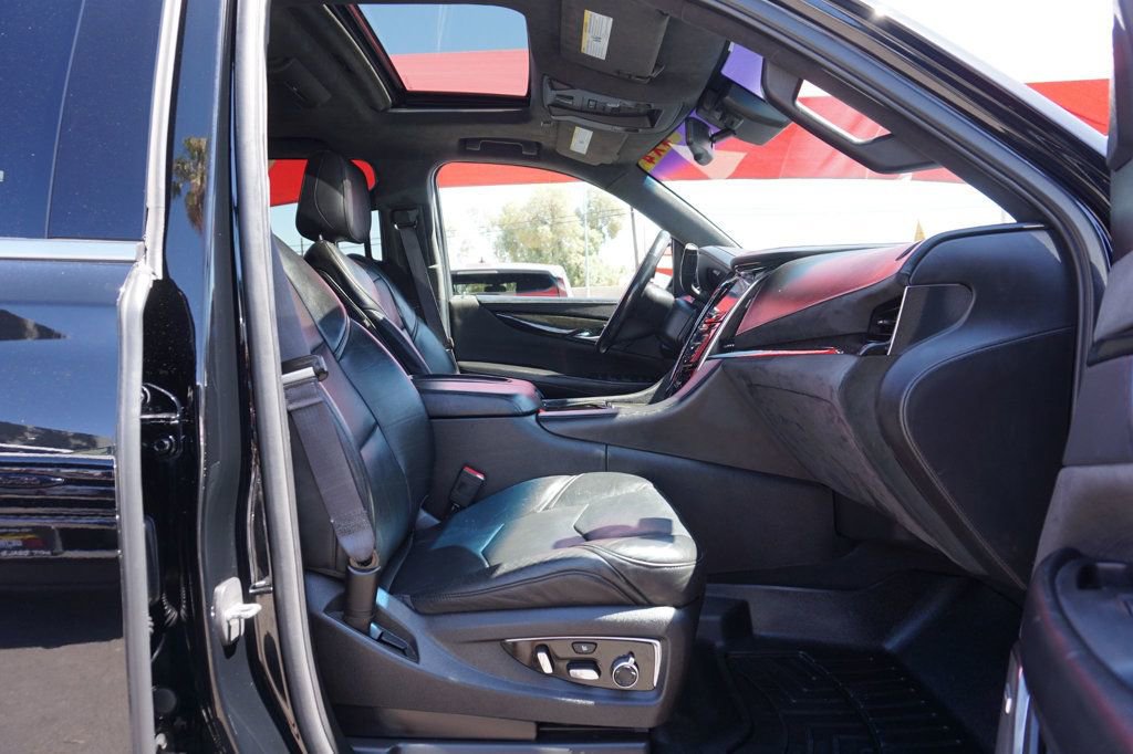 Used 2016 Cadillac Escalade Platinum image 22