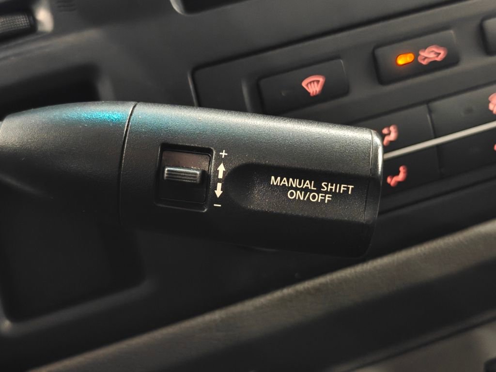 Used 2020 Nissan NV 2500 SV image 17