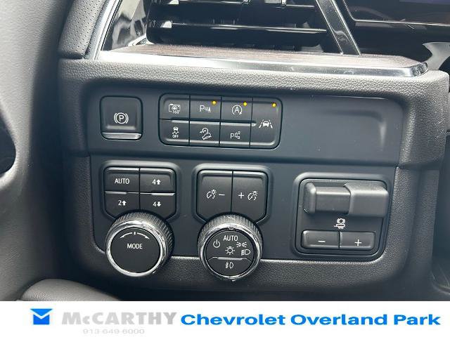 New 2026 Chevrolet Suburban Premier w/ Sun And Tow Package AWD/4WD image 15
