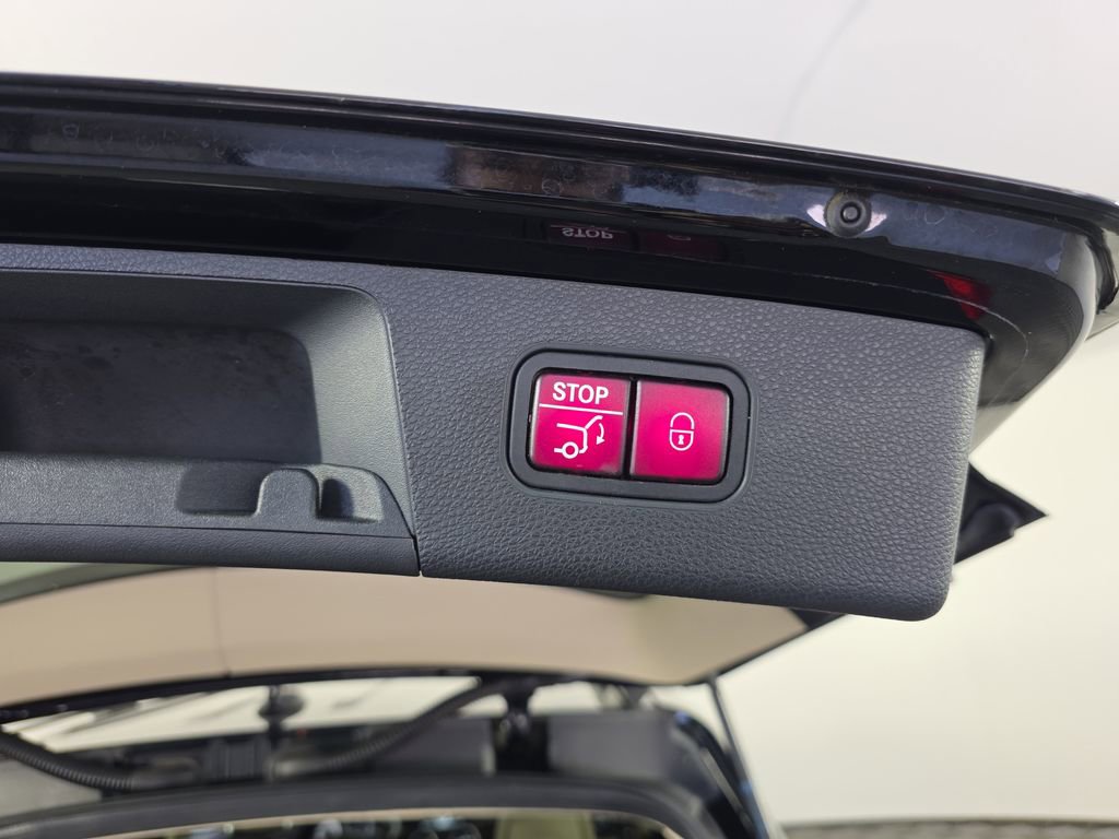 Used 2014 Mercedes-Benz GLK 350 4MATIC image 32