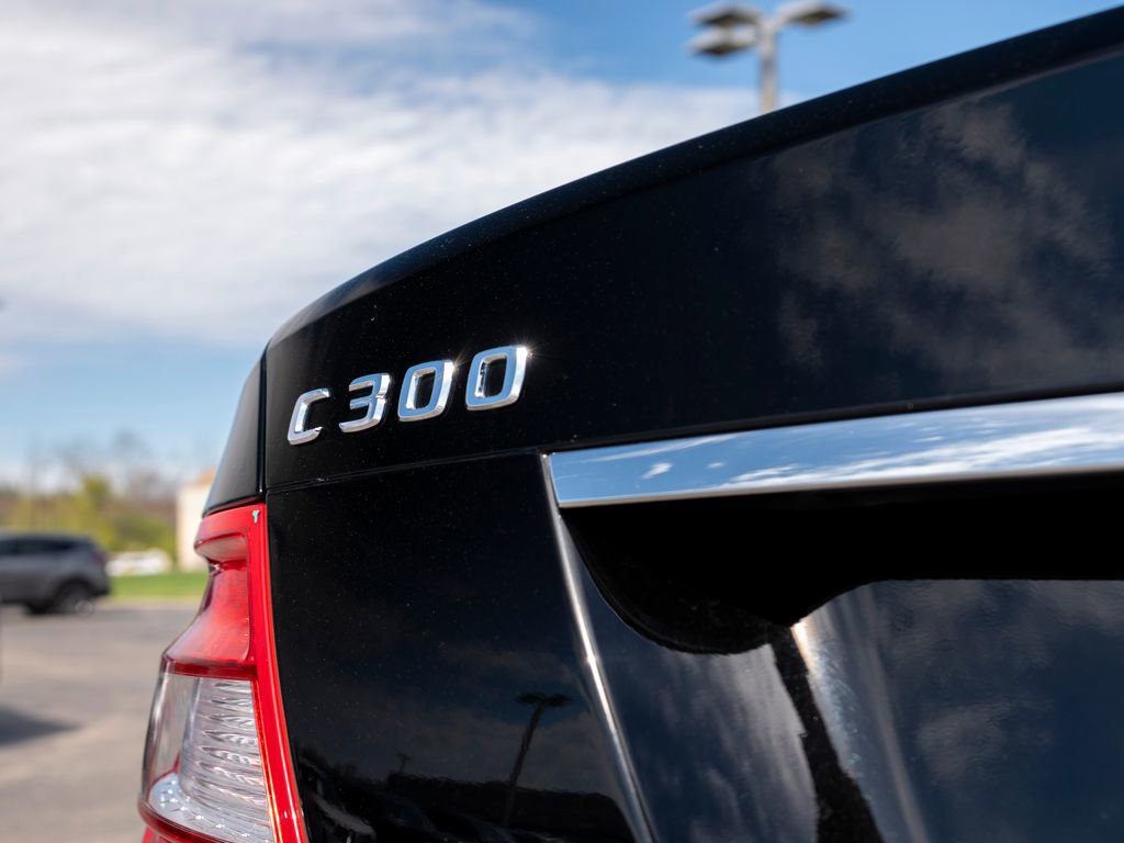 Used 2011 Mercedes-Benz C 300 4MATIC Sedan image 19