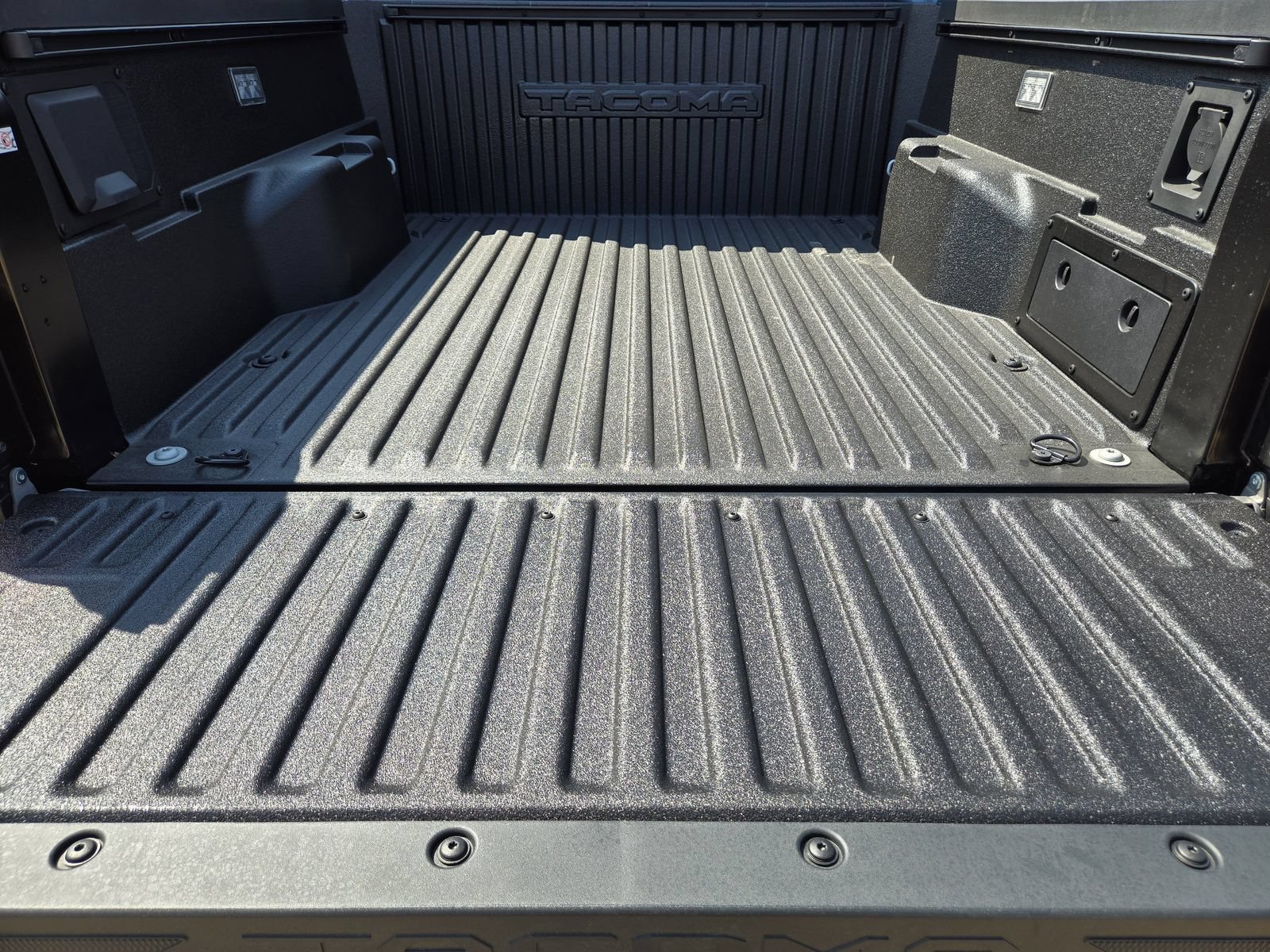 New 2026 Toyota Tacoma Limited AWD/4WD image 27