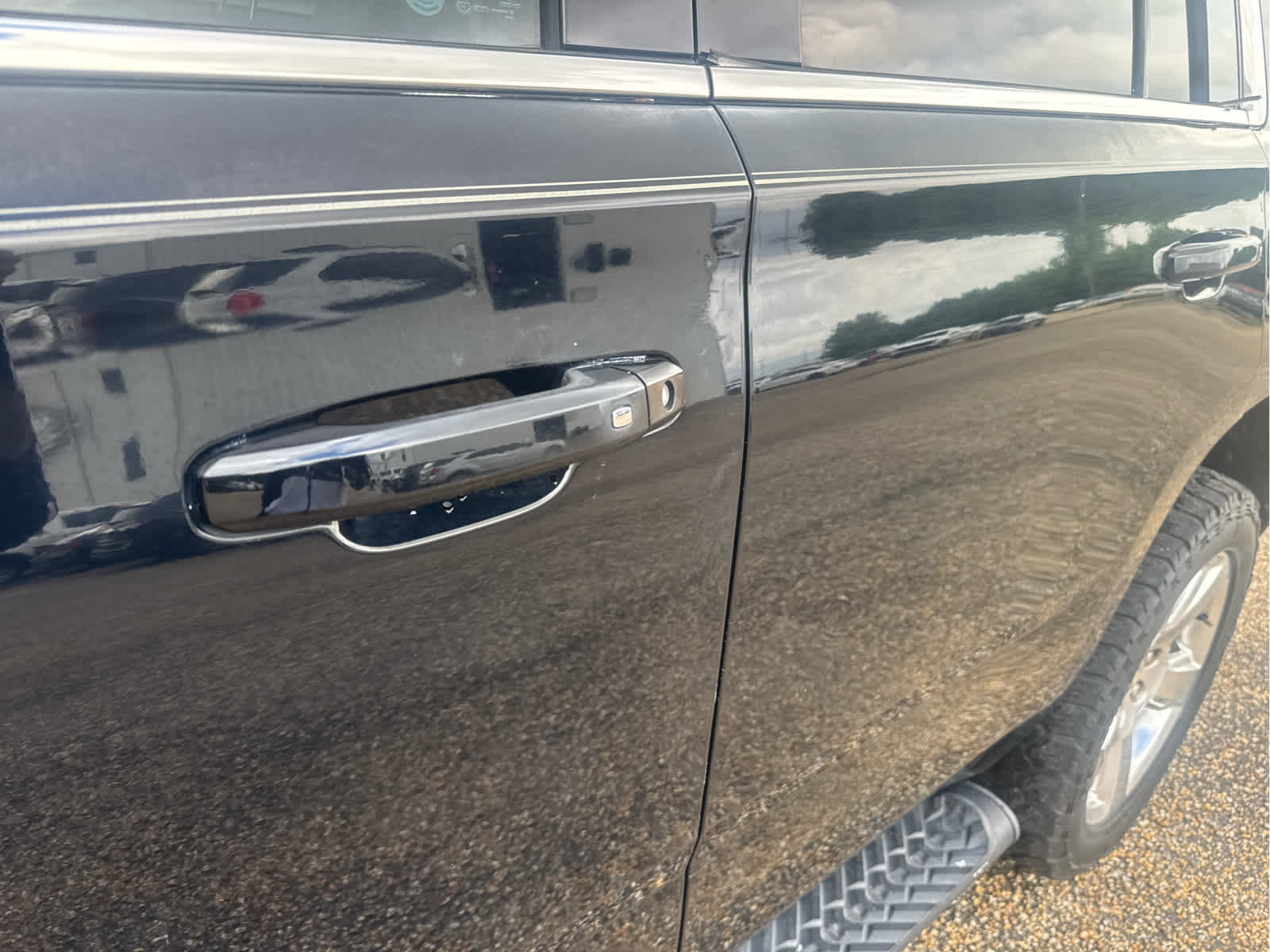 Used 2017 Chevrolet Tahoe LT AWD/4WD image 14