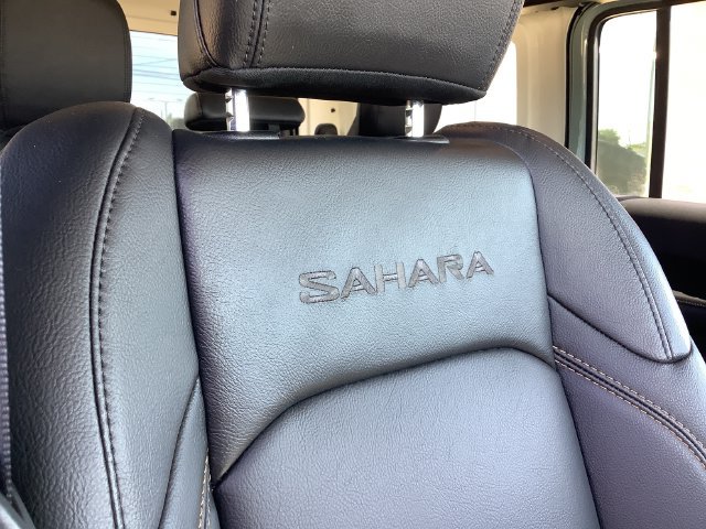 Used 2024 Jeep Wrangler Unlimited Sahara w/ Technology Group AWD/4WD image 44