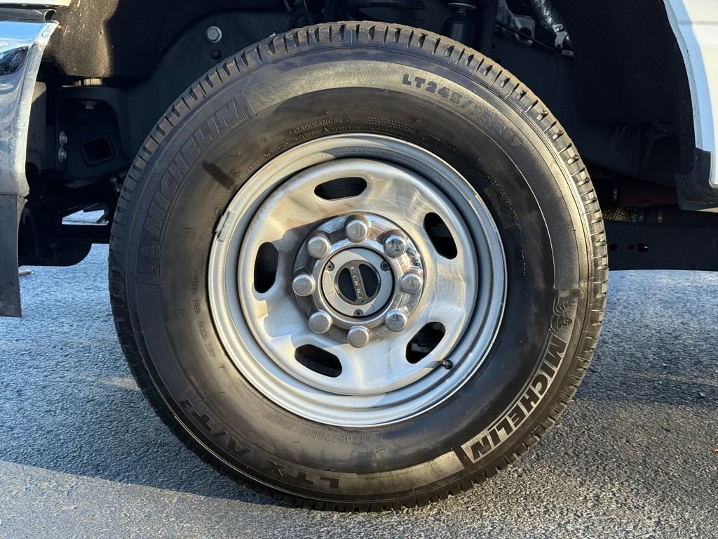 Used 2024 Ford F250 XL w/ Snow Plow Prep Package image 10