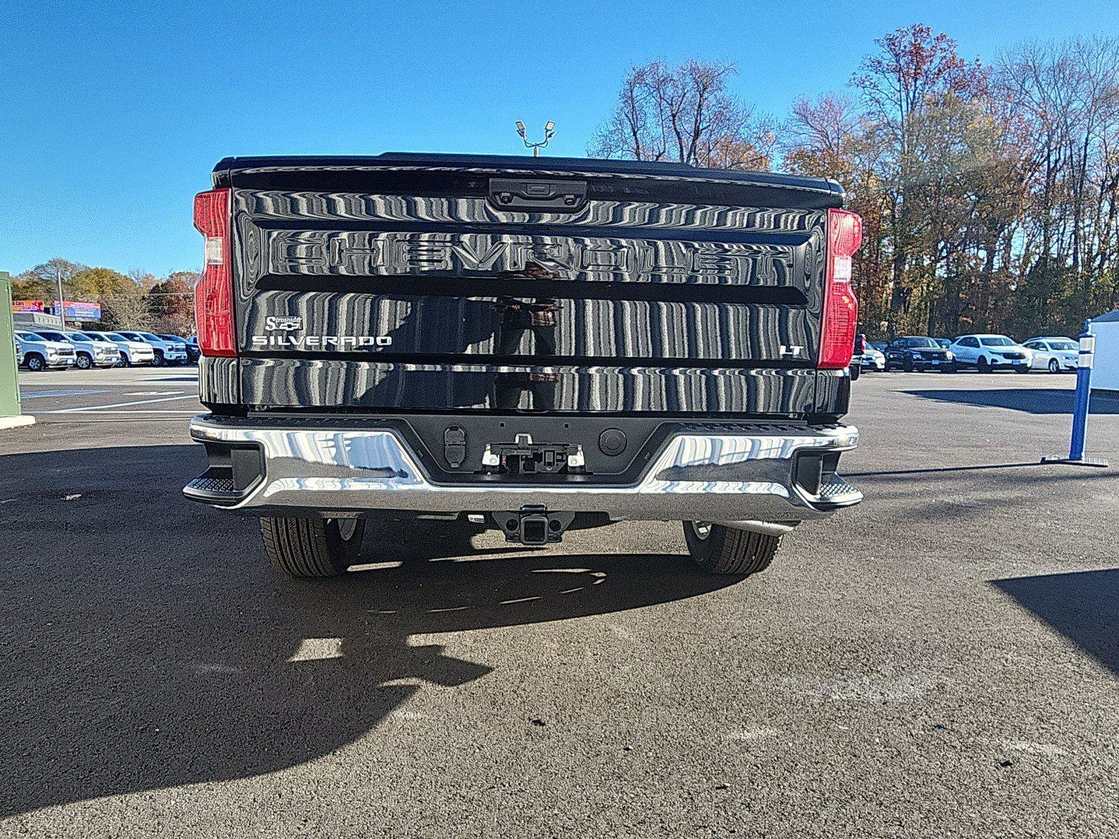 New 2026 Chevrolet Silverado 1500 LT w/ LPO, Liner Protection Package image 4