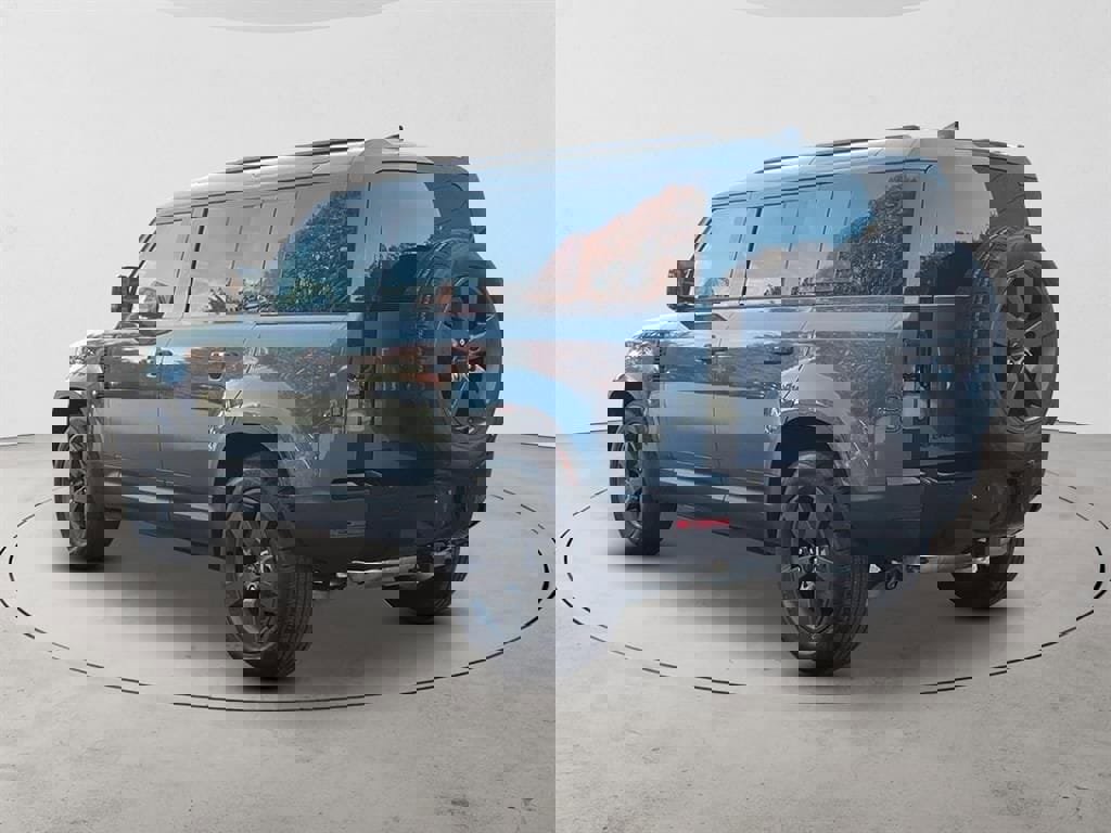 New 2026 Land Rover Defender 110 S image 7