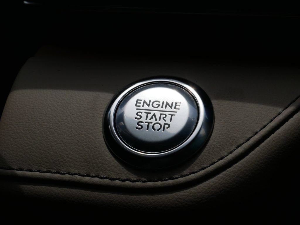 Used 2025 Lincoln Nautilus Reserve AWD/4WD image 26